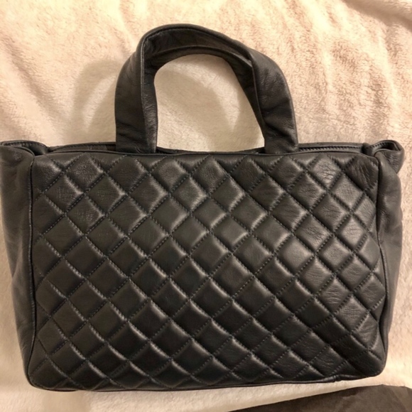 Midnight Blue Quilted Italian Leather Shoulder Bag - Picture 2 of 7